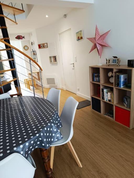 Chez Louisette Centre Ville Et Plages A Pied! Concarneau Luaran gambar