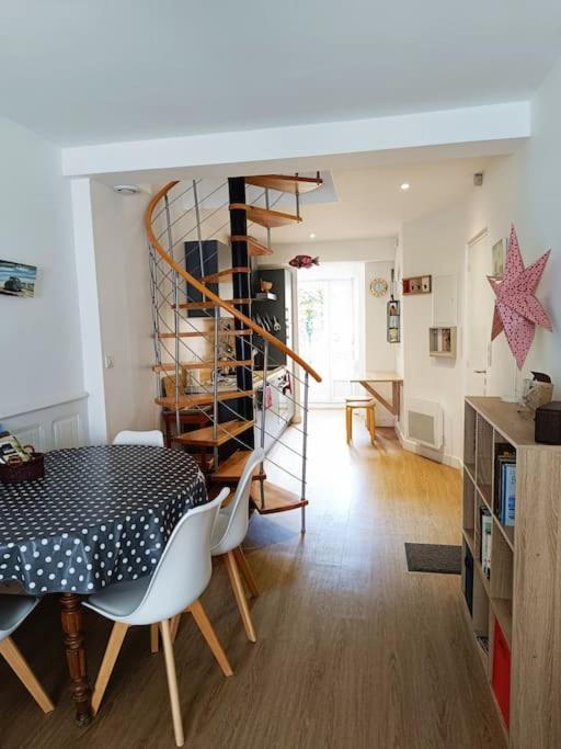 Chez Louisette Centre Ville Et Plages A Pied! Concarneau Luaran gambar